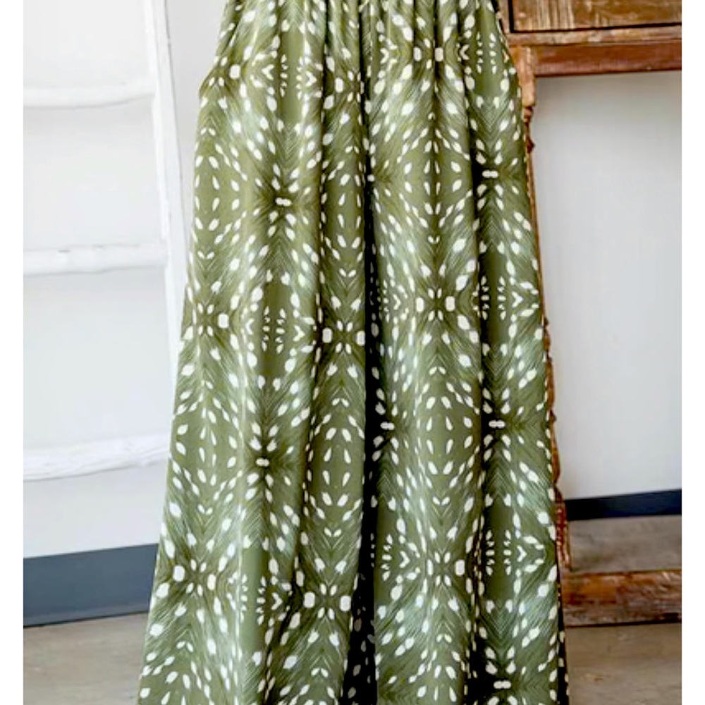 Bucket list wide pants, very stylish